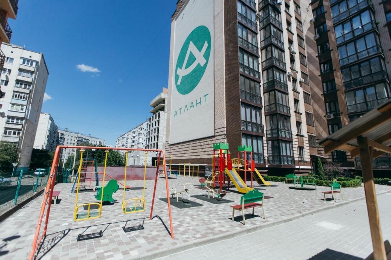 צ'רנוביץ Atlant Luxury Big Family Apart On Golovna З Двома Окремими Спальнями Навпроти Тц Депот Безконтактне Заселення מראה חיצוני תמונה